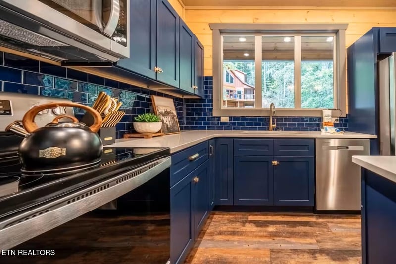 5175 Riversong Way, Sevierville, TN 37876
