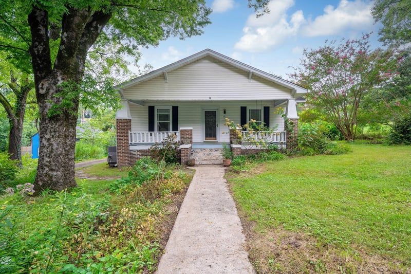 703 Schmidt Rd, Rossville, GA 30741