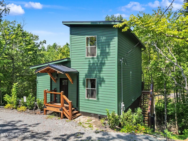 2407 Ridgehigh Ps, Sevierville, TN 37876