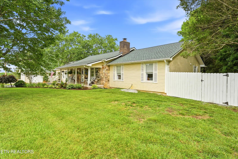 2813 E Emory Rd, Knoxville, TN 37938