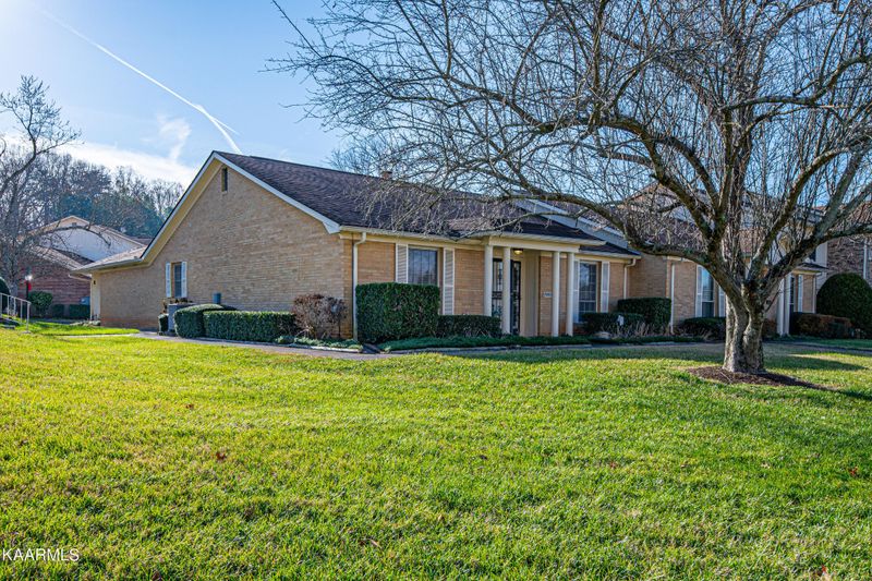 7914 Gleason Dr #1060, Knoxville, TN 37919