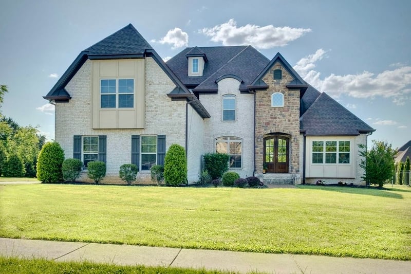 902 Larkspur Ln, Lebanon, TN 37087