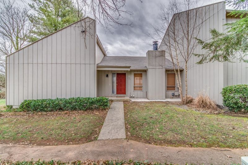 8707 Olde Colony Tr, Knoxville, TN 37923