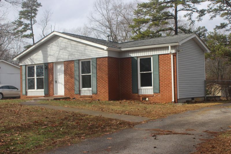 6601 Gray Squirrel Ln, Knoxville, TN 37923