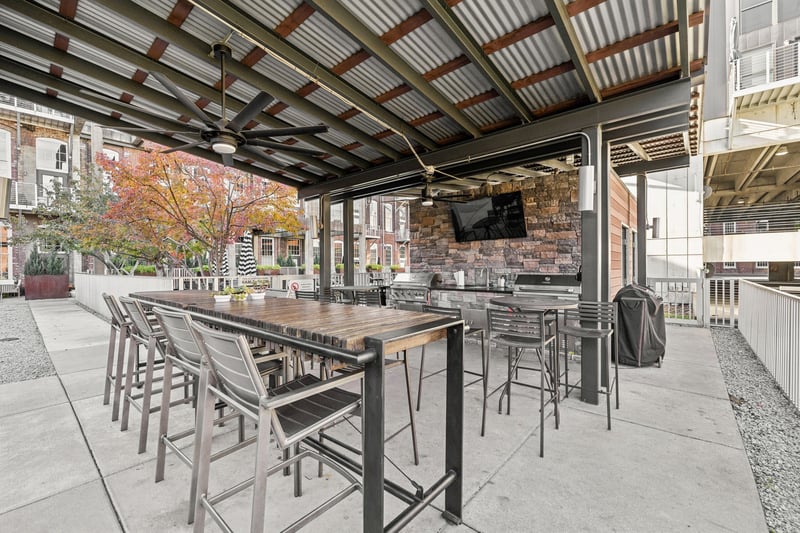 1350 Rosa L Parks Blvd #233, Nashville, TN 37208