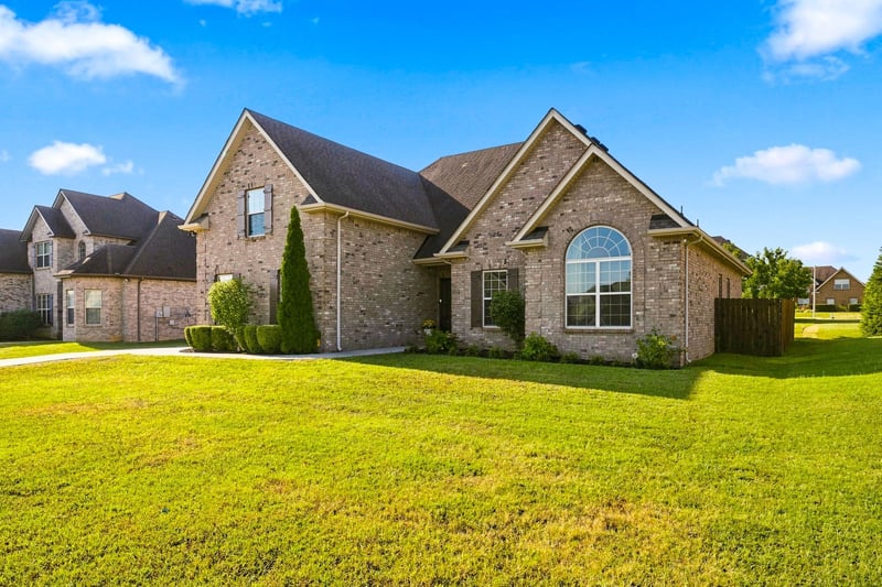 1734 Bear Paw Ln, Murfreesboro, TN 37130