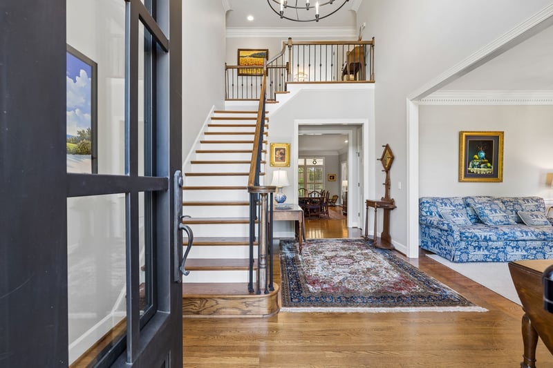 911 Riverbend Rd, Nashville, TN 37221