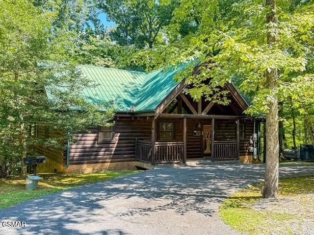 909 Ridgefield Dr, Sevierville, TN 37876
