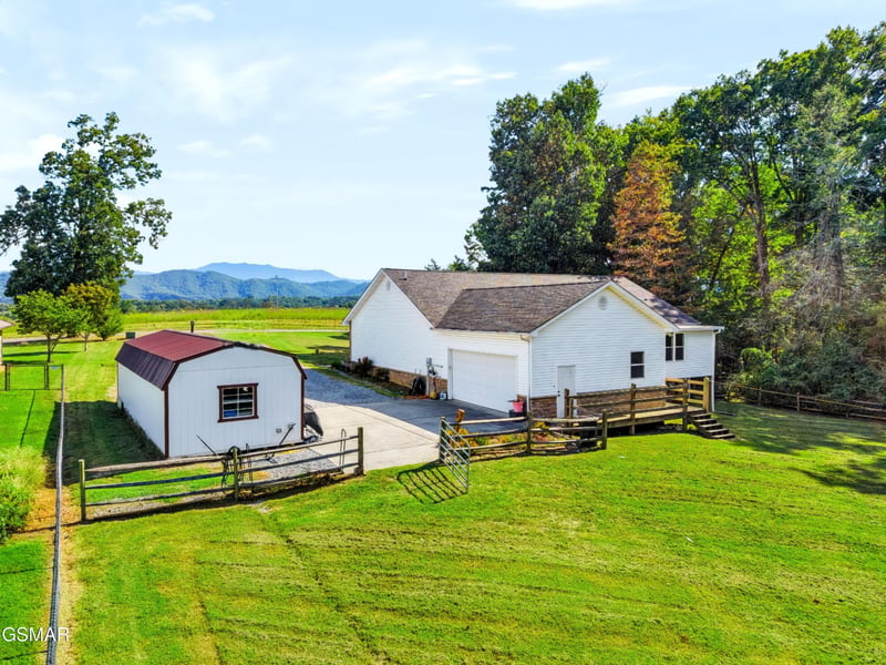 1511 Snapp Rd, Sevierville, TN 37862