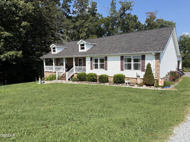 1511 Snapp Rd, Sevierville, TN 37862