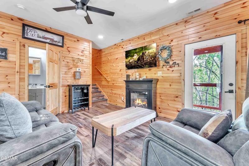 634 Stockton Dr, Sevierville, TN 37876