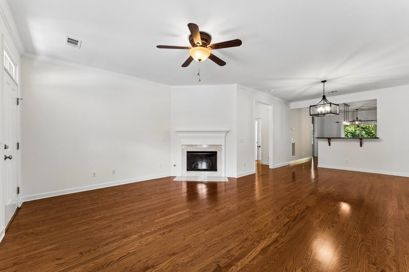 2058 Traemoor Village Dr, Nashville, TN 37209