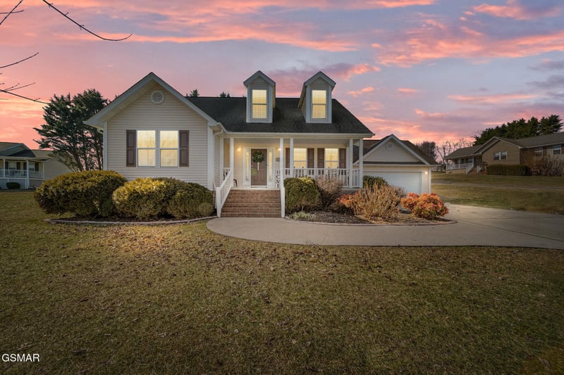 236 Dove Dr, Sevierville, TN 37876