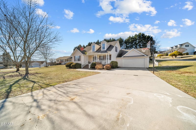 236 Dove Dr, Sevierville, TN 37876