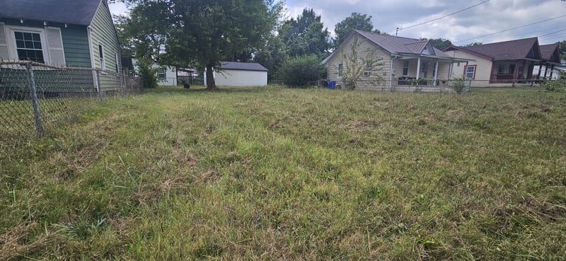 318 E 16th St, Columbia, TN 38401