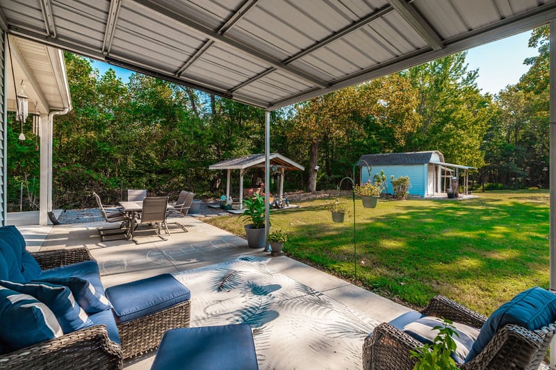 305 Paul Thompson Rd, Bethpage, TN 37022