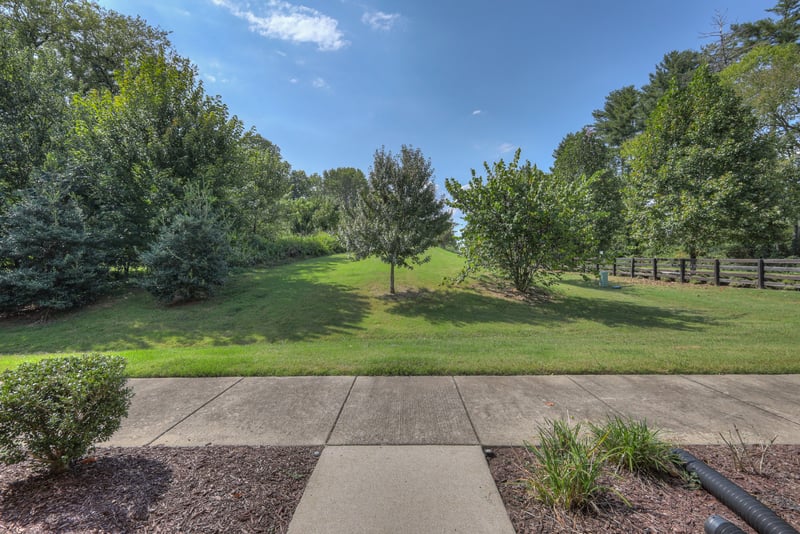 2547 Hidden Creek Ct, Columbia, TN 38401