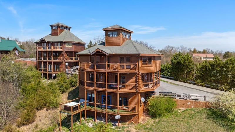2083 Kerr Rd, Sevierville, TN 37876
