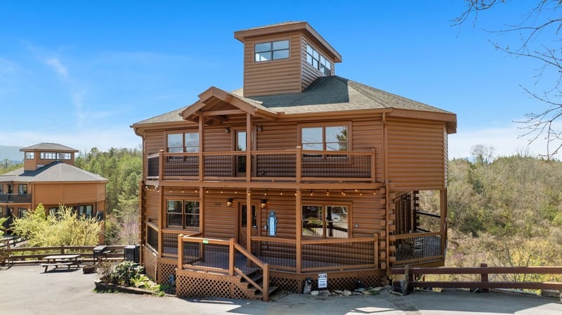 2083 Kerr Rd, Sevierville, TN 37876