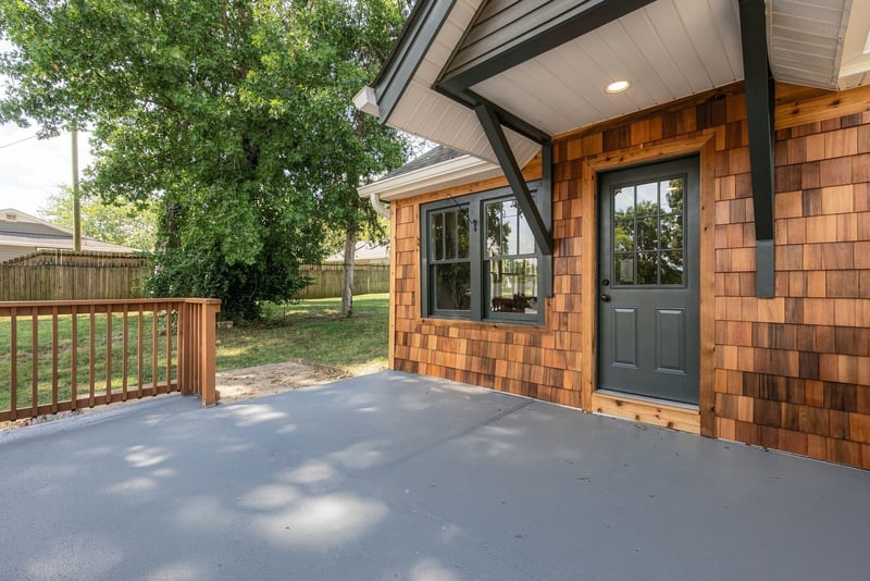 2804 Lakeshore Dr, Old Hickory, TN 37138