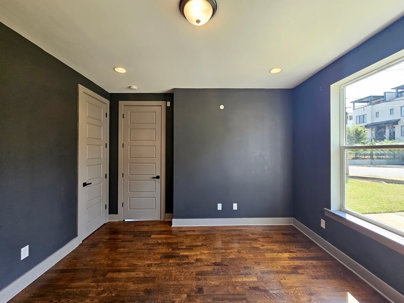 28 N Hill St, Nashville, TN 37210