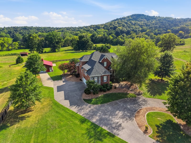 11987 N Milton Rd, Milton, TN 37118