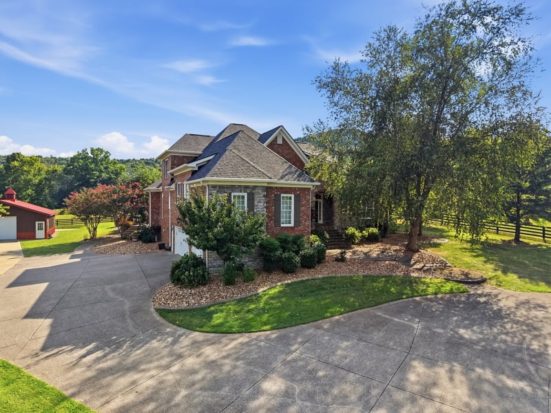 11987 N Milton Rd, Milton, TN 37118