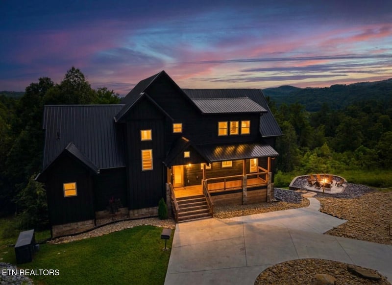 2843 Cedar Falls Way, Sevierville, TN 37862