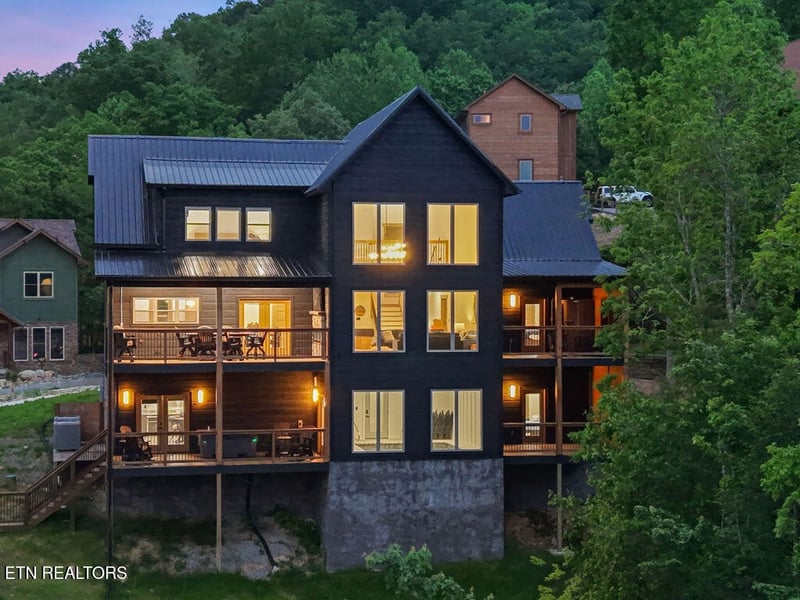 2843 Cedar Falls Way, Sevierville, TN 37862