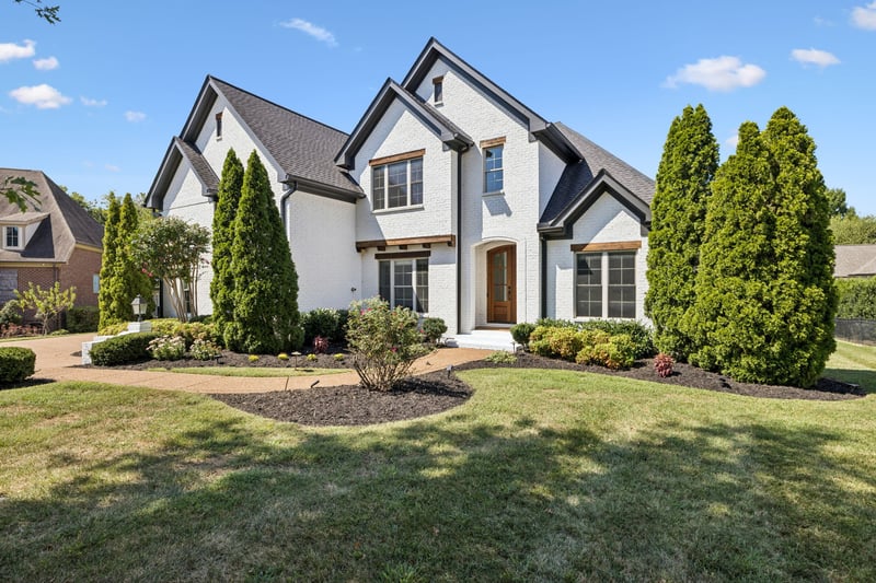 1005 Orchard Hill Ct, Arrington, TN 37014
