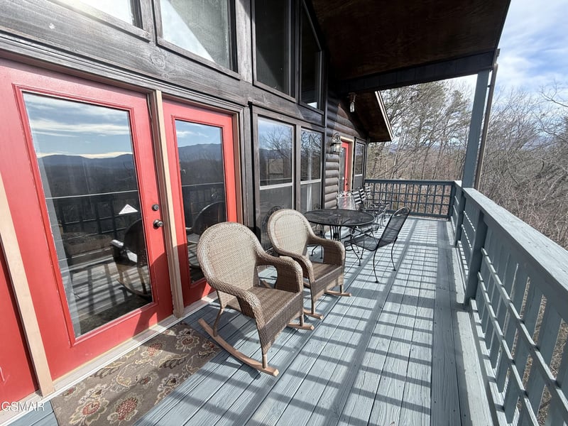 3767 Old Mountain Raod Rd, Sevierville, TN 37876