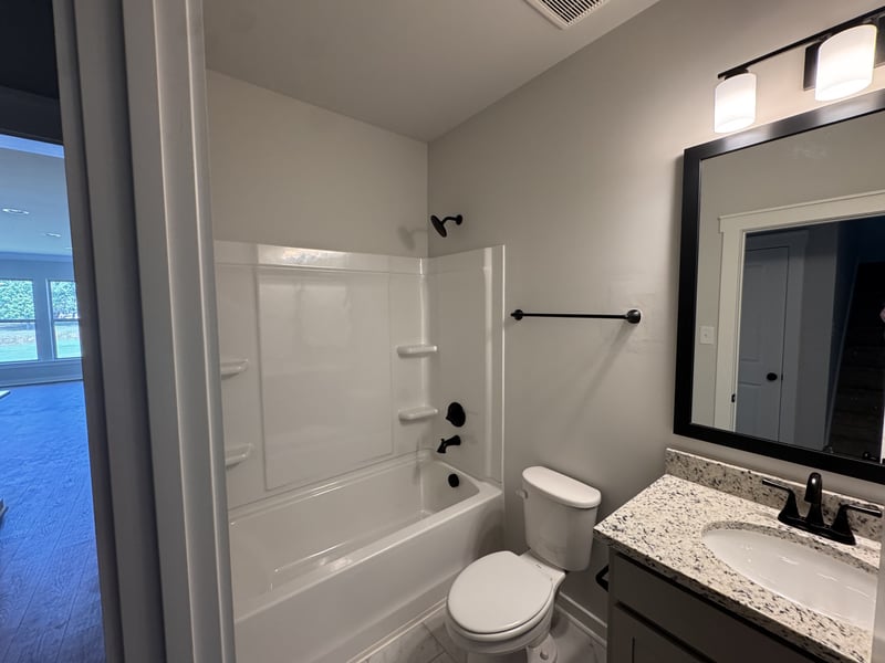 561 W Foxrun, Springfield, TN 37172