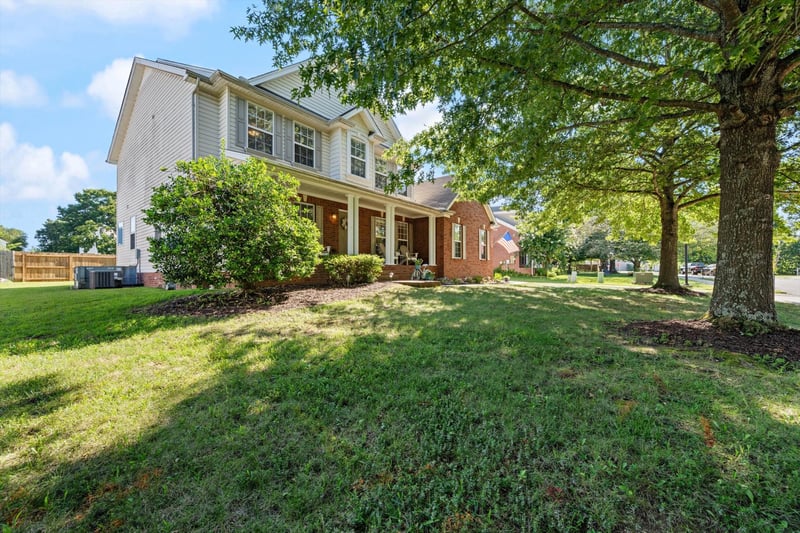 1902 Baileys Trace Dr, Spring Hill, TN 37174