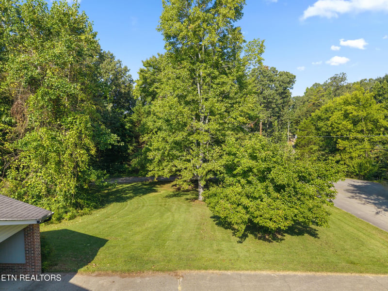 537 Bob White Dr, Loudon, TN 37774