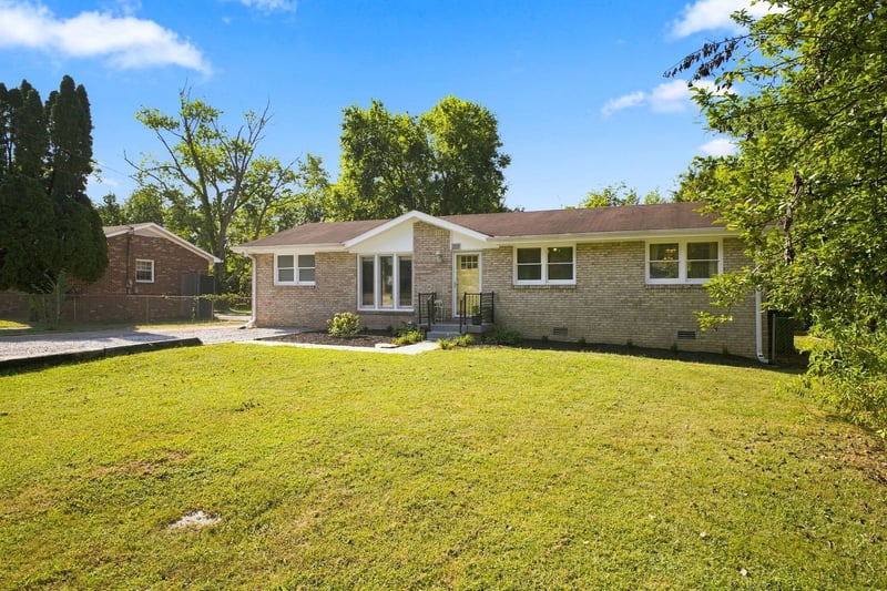 217 Oak Dr, Franklin, TN 37064