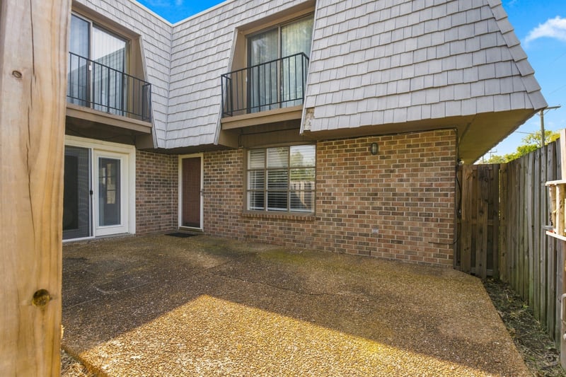 237 Cedarwood Ln, Madison, TN 37115