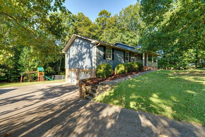 663 Castleview Dr, Ringgold, GA 30736