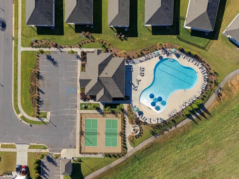 2240 Quinn Dr, White House, TN 37188