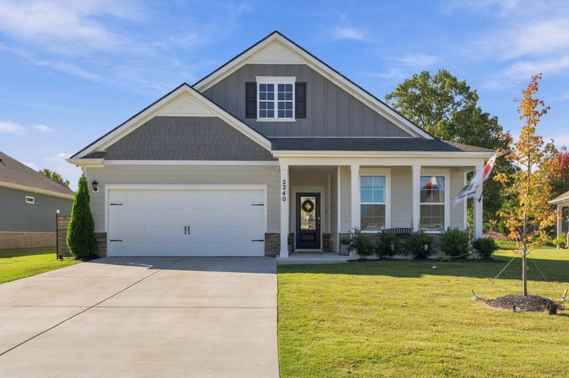 2240 Quinn Dr, White House, TN 37188