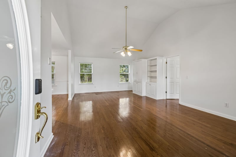 201 Tenby Dr, Murfreesboro, TN 37127