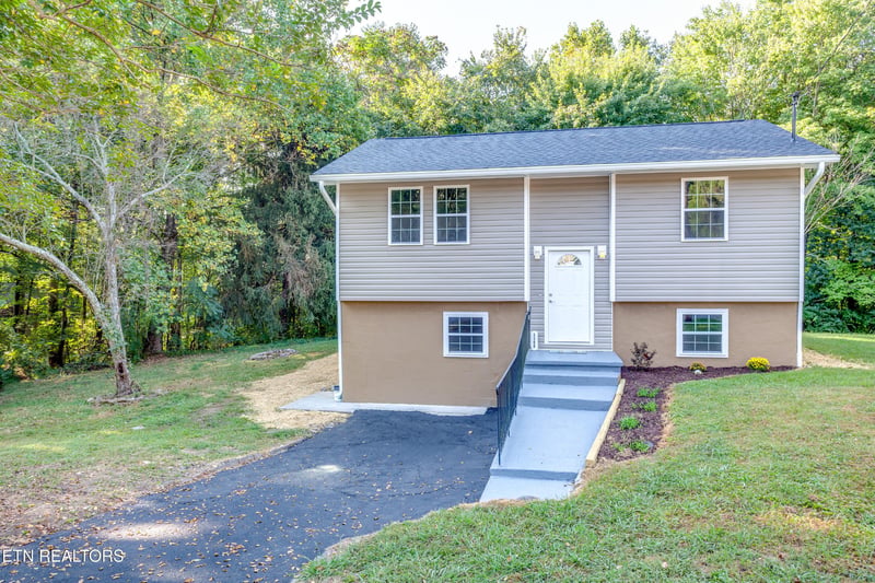 3300 Kendallmac Ln, Knoxville, TN 37931
