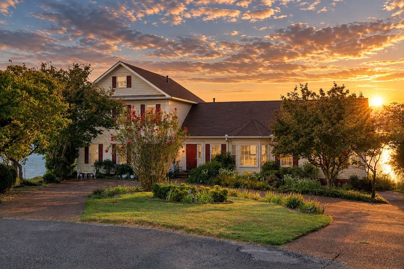 180 Roberta Dr, Hendersonville, TN 37075