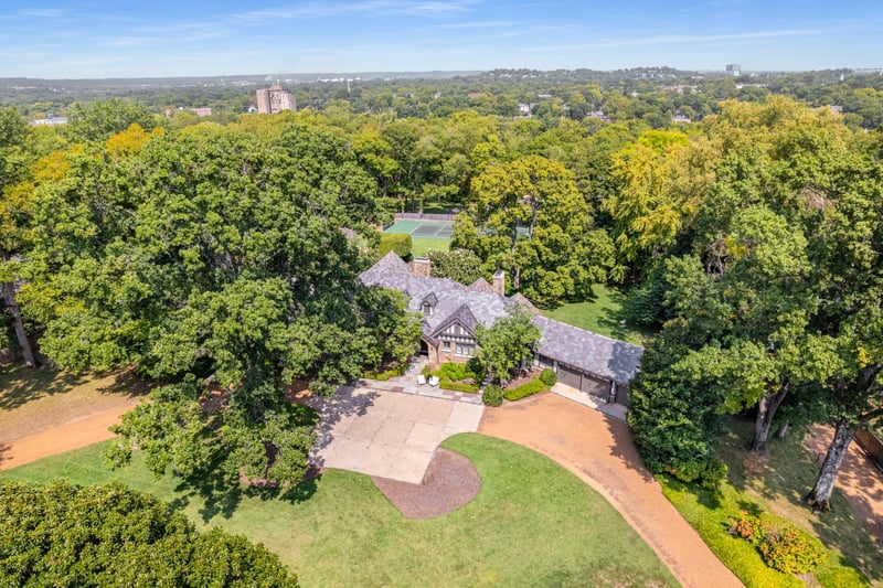3800 Woodlawn Dr, Nashville, TN 37215