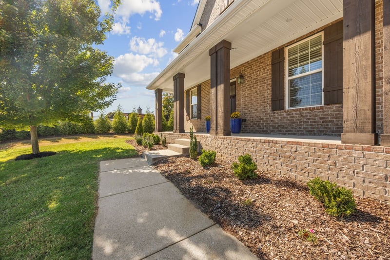2013 Devonwood Ln, Thompsons Station, TN 37179