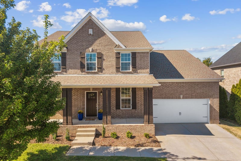 2013 Devonwood Ln, Thompsons Station, TN 37179