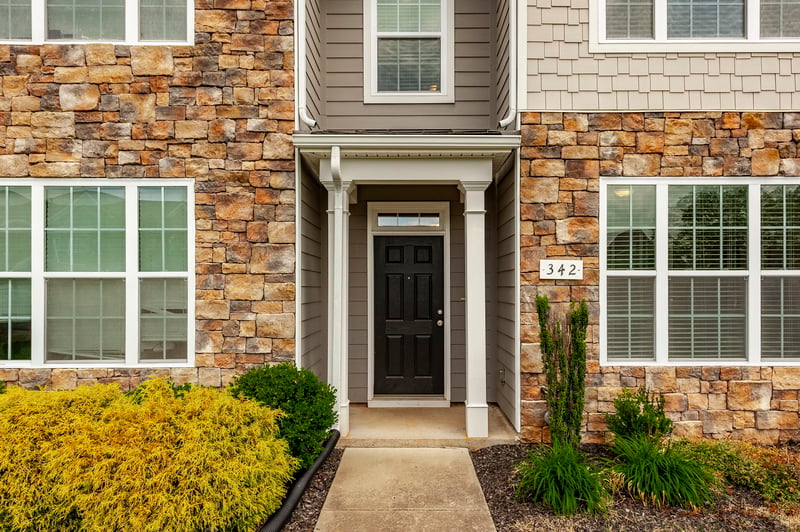 342 Manor Row, Pleasant View, TN 37146