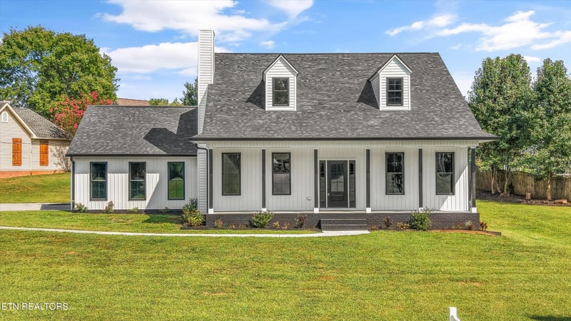 441 Dairy Ln, Lenoir City, TN 37772