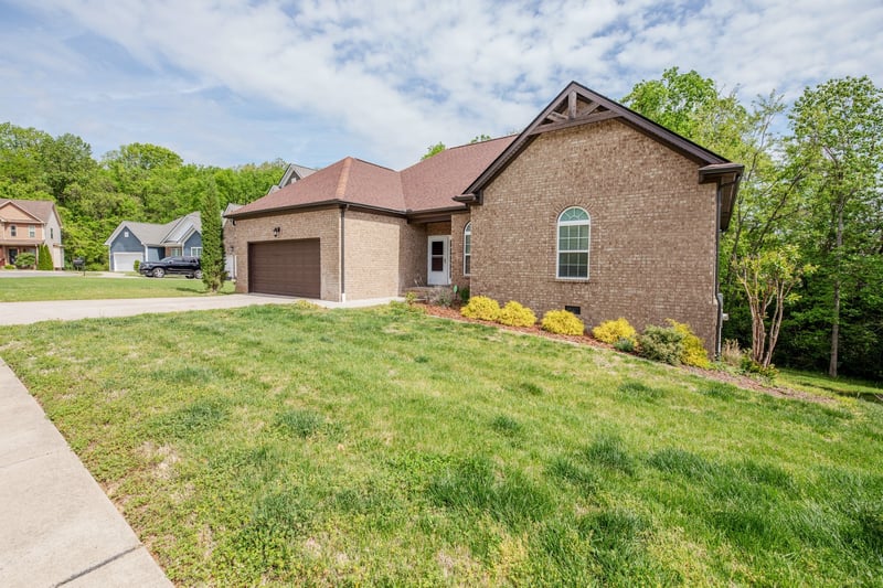 813 Tanager Pl, Lebanon, TN 37087