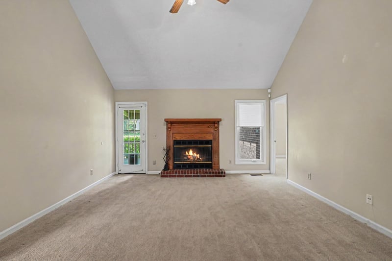 363 Jones Mill Rd, La Vergne, TN 37086