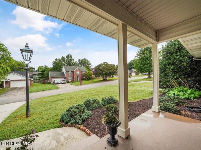 1624 Clear Brook Dr, Knoxville, TN 37922